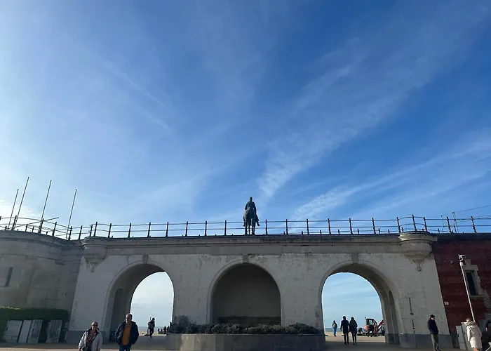 F - 2 Personen - Op 250m De Zee * Oostende
